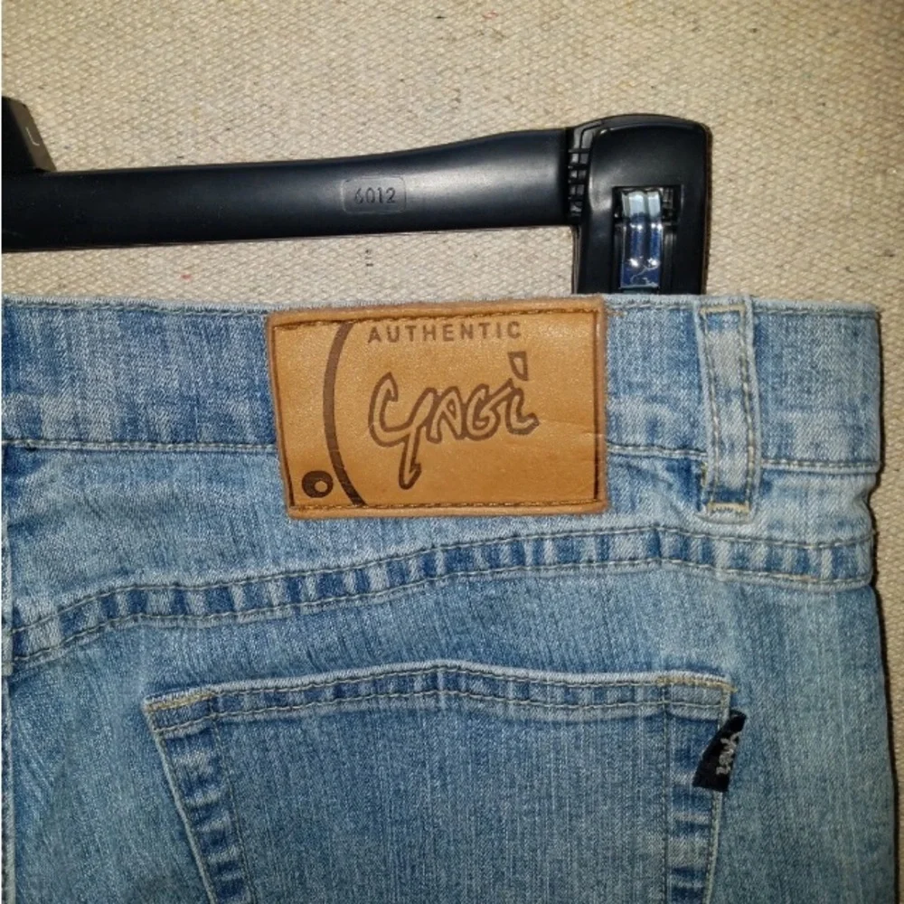 Vintage Y2K YAGI Cut Outs Holes Women’s Denim Jeans Distressed Flare Bell 32x34 - Picture 4 of 8